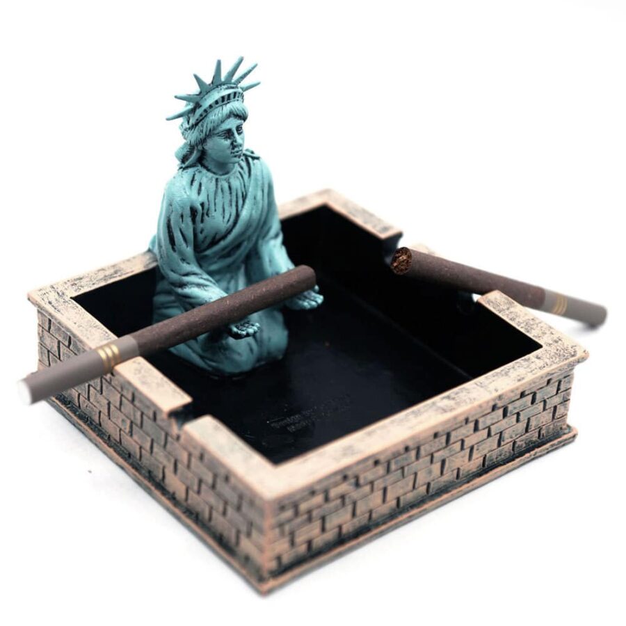 Statue Of Liberty resin Ashtray